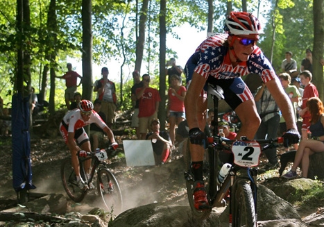 Sam Schultz leads Todd Wells through a rocky section of the Subaru Cup course. (Photo by Dave Reich)